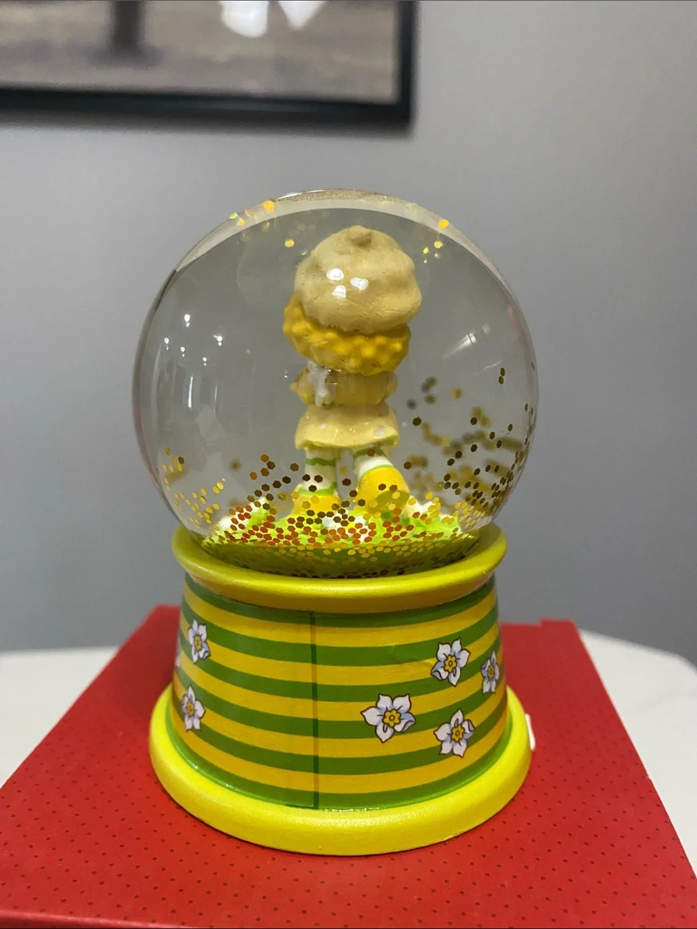 The World of Strawberry Shortcake Lemon Meringue Snow Globe